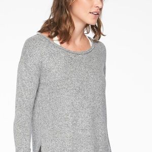 Long sleeve athleta shirt
